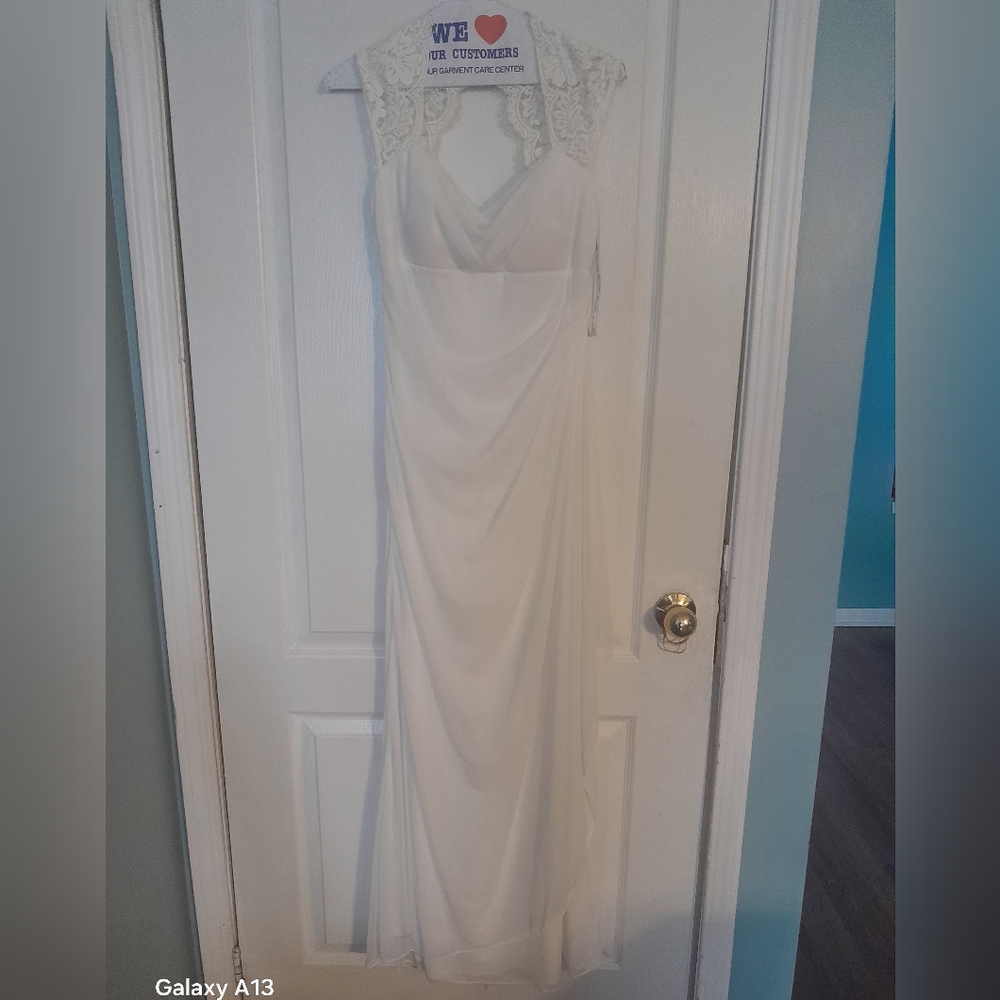 DB Studio Chic Ivory Lace Bridal Gown